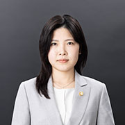 小川 夏菜の顔写真